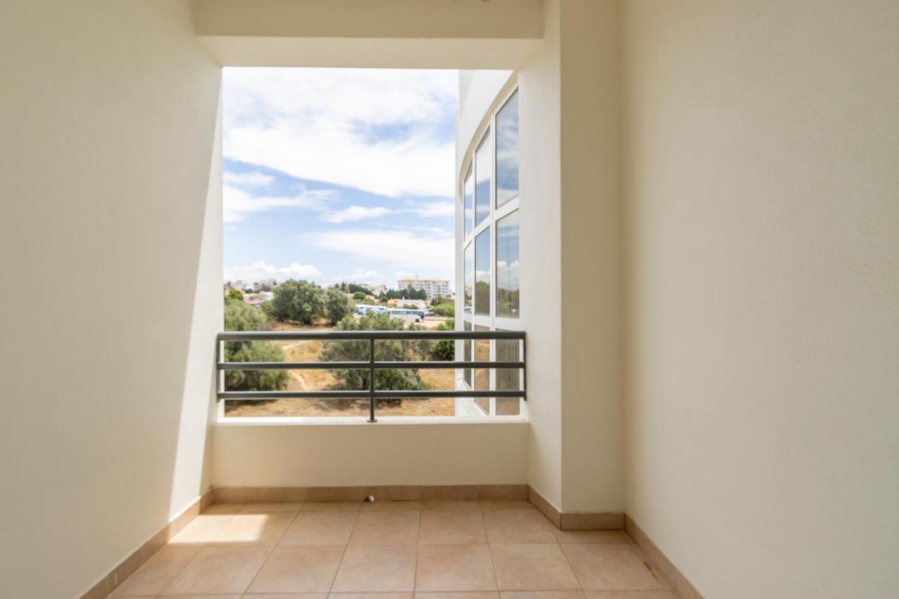 Spaceful Apartment In Albufeira Zewnętrze zdjęcie